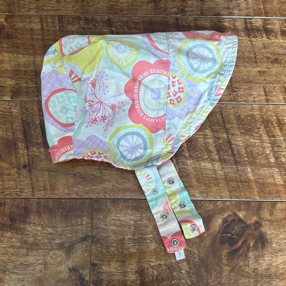 Kids Reversible Patterned Bonnet - Picture 2 of 2